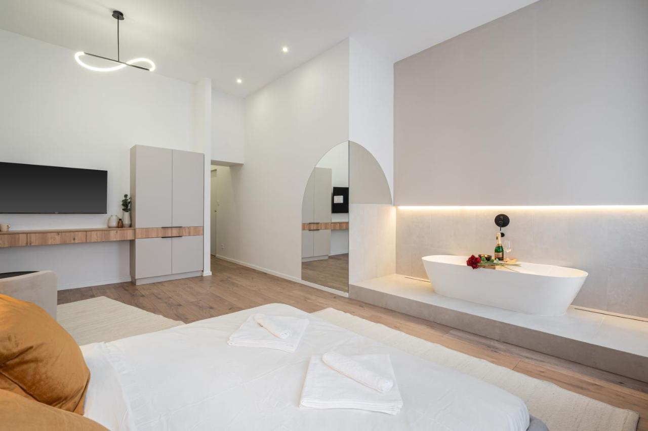 You Boutique Suites, Best Location By Bqa Budapest Exterior photo