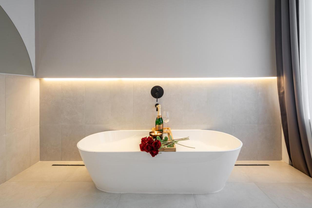 You Boutique Suites, Best Location By Bqa Budapest Exterior photo