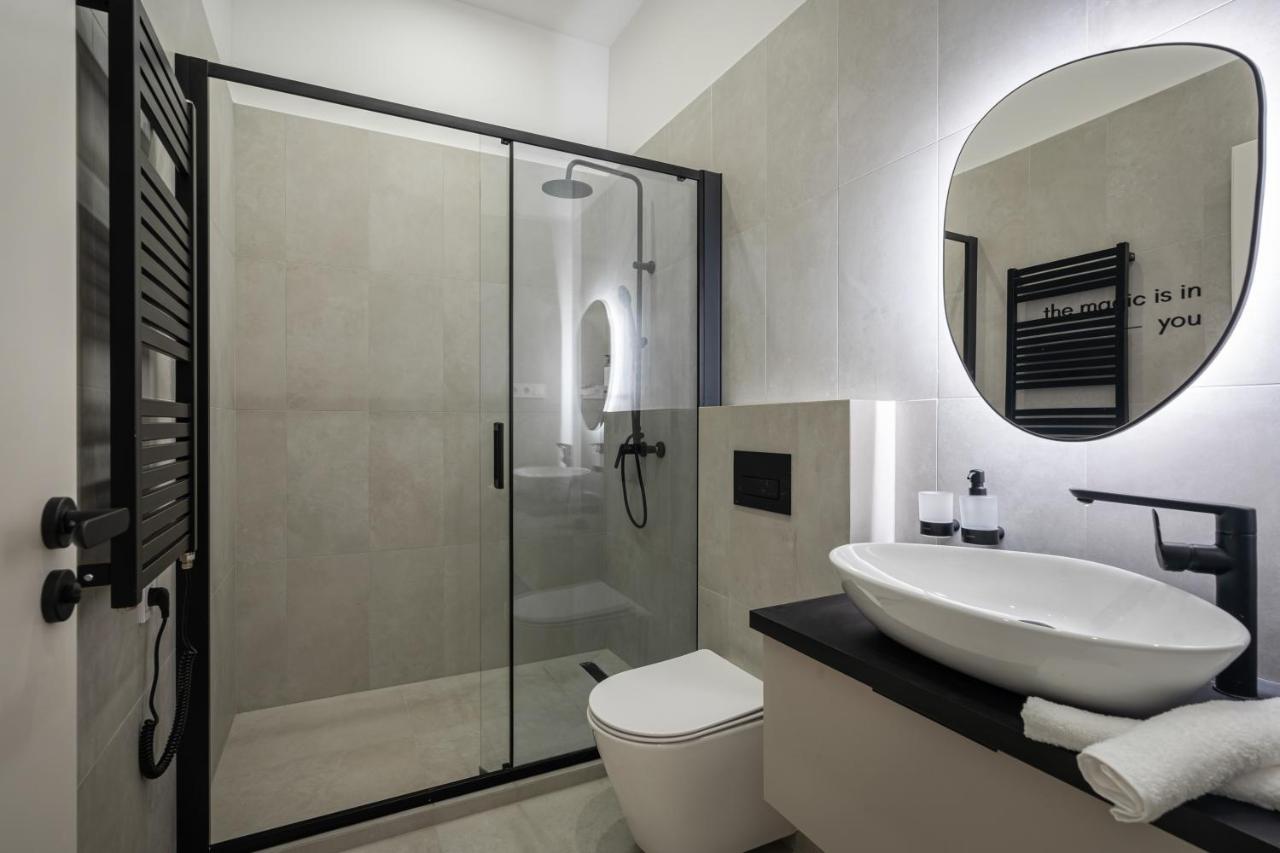 You Boutique Suites, Best Location By Bqa Budapest Exterior photo