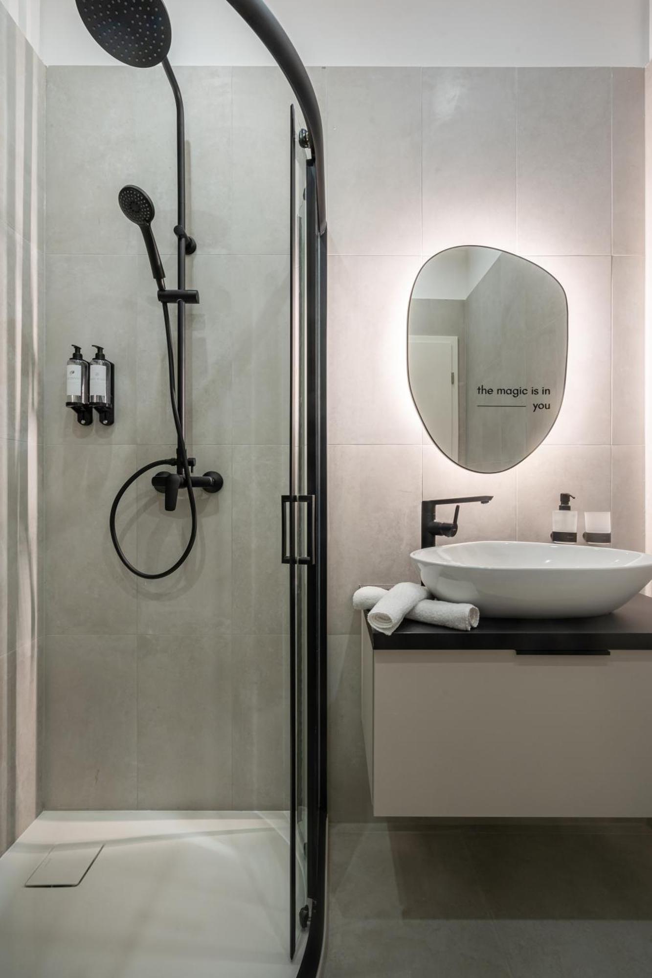 You Boutique Suites, Best Location By Bqa Budapest Exterior photo