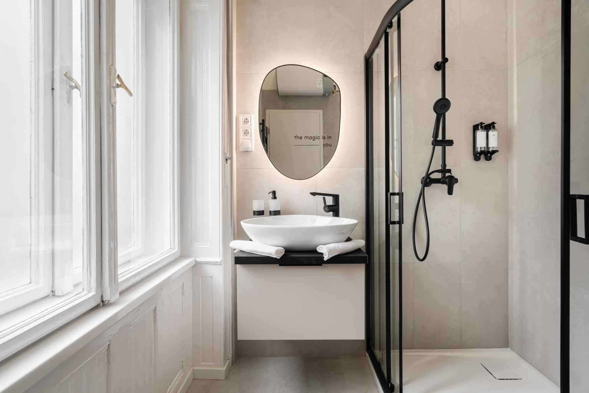 You Boutique Suites, Best Location By Bqa Budapest Exterior photo
